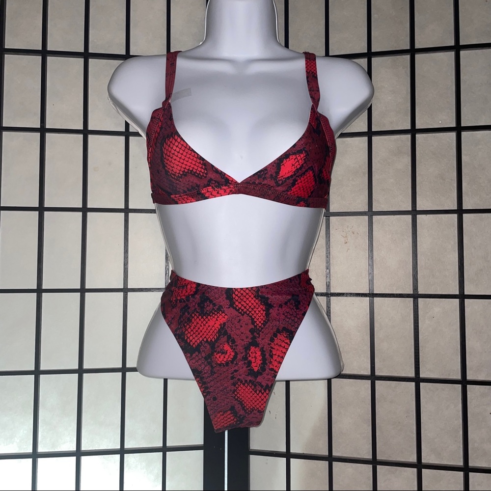 Zaful swimsuit size 6
